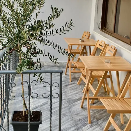 旅馆 Me & 地拉那