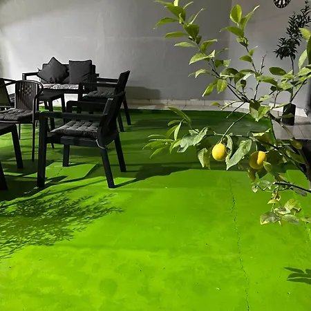 旅馆 Me & 地拉那